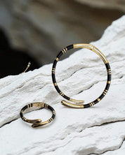 Lineas Heredadas Negro Set Anillo y Pulsera 1