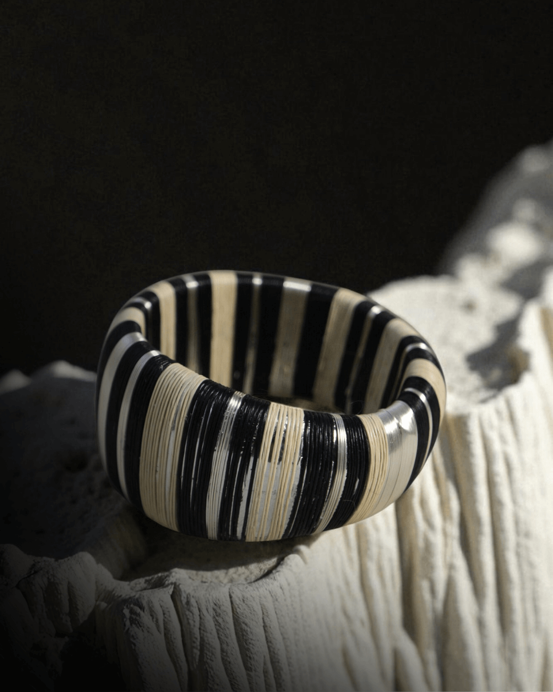 Lineas Heredadas Negro Pulsera 1