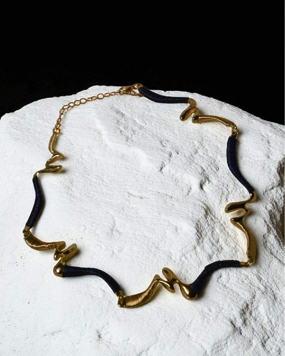 LineasHeredadasNegroCollar2-02.jpg
